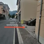 Casa Margherita, Nuovo In Centro Διαμέρισμα Μενάτζιο