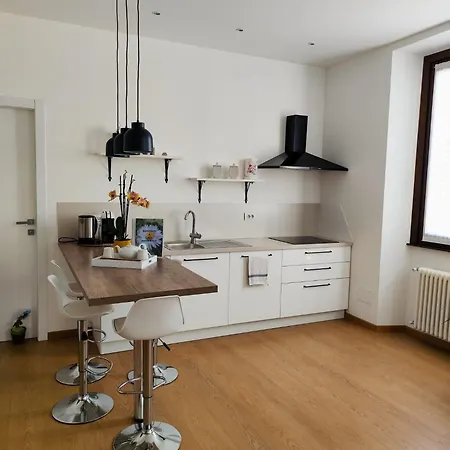 Casa Margherita, Nuovo In Centro Μενάτζιο